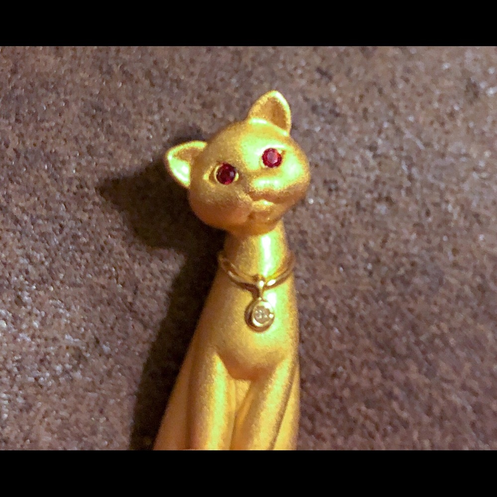 Cat Pin🐱 - Picture 4 of 4